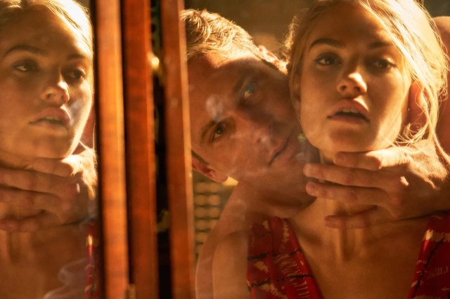 6 Best Gothic Horror Shows/Movies on Netflix Right Now